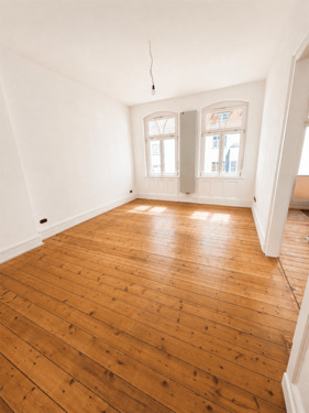Arbeitszimmer mitt offenem Durchgang - 3 Zimmer Etagenwohnung zur Miete in Kassel