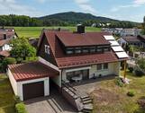 Ansicht_Südwest - Gepflegtes Einfamilienhaus mit großem Traumgarten