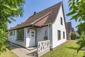 Eingangsseite - 4 Zimmer Einfamilienhaus zum Kaufen in Hamburg