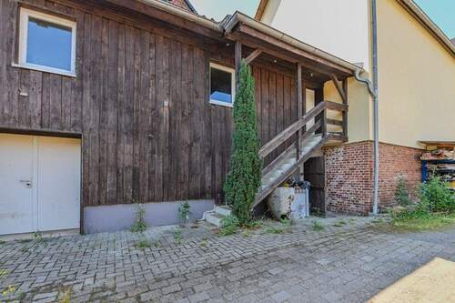 Außenansicht - 70 m² Gewerbefläche + zusätzlich 60 m² Halle anmietbar - vielseitige Nutzung
