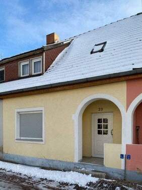 Eingangsbereich - 3 Zimmer Reihenmittelhaus zum Kaufen in Krauschwitz