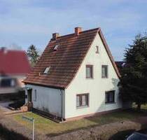 Familienhaus mit Garten, Garage, Werkstatt und viel Potenzial in Putbus