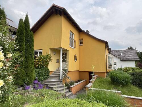 Außenbild - 6 Zimmer Einfamilienhaus zum Kaufen in Bad Brückenau