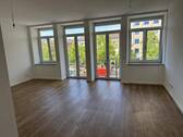 Bild 1 - Renovierte 2 - Zimmer Wohnung direkt am Rotkreuzplatz