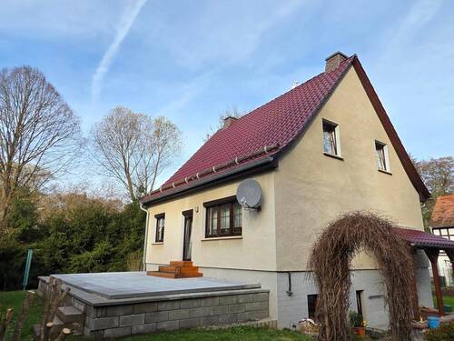 Außenansicht mit Terrasse - 6 Zimmer Einfamilienhaus zum Kaufen in Renthendorf
