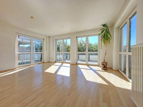 Wohnzimmer - Etagenwohnung mit 85,70 m² in Mering zum Kaufen