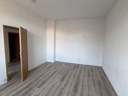 Zimmer 1 - Etagenwohnung mit 107,00 m&sup2; in Chemnitz zur Miete