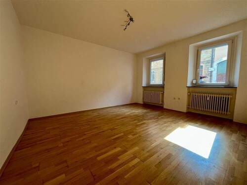 Wohnen - ab 1.4.26: Gemütliche 2-Zimmer-Wohnung zentral zw. Bahnhof und Innenstadt zu vermieten!