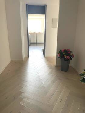 Flur - 3 Zimmer Etagenwohnung in Stein