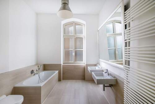 Vollausgestattetes Tageslichtbad - 