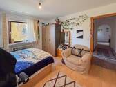 Schlafzimmer mit Flurblick - 