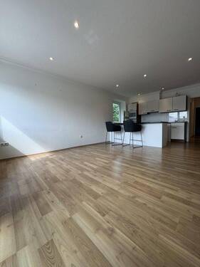 Bild 2 - 2 Zimmer Etagenwohnung zur Miete in Achim