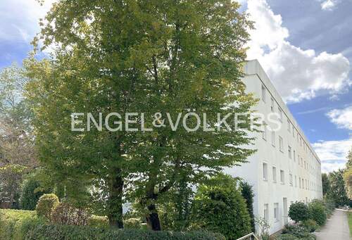 Hausansicht - 3 Zimmer Etagenwohnung zum Kaufen in Tübingen