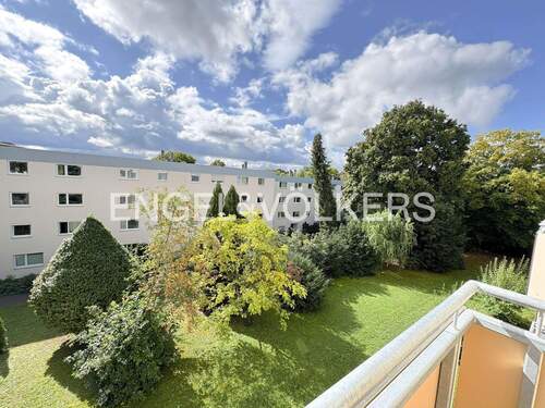 Ausblick vom Südbalkon - Etagenwohnung mit 64,00 m² in Tübingen zum Kaufen