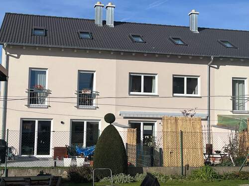 Hinten - Reihenmittelhaus mit 145,00 m² in München zum Kaufen