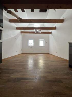 Bild 1 - Charmantes Anwesen ideal für Mehrgenerationenwohnen oder Wohnen & Arbeiten