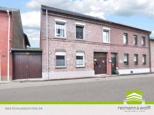 Vorderansicht - REIMANN&WOLFF Gangelt-Birgden: 'Einladendes Haus. Gepflegter Garten mit Weitblick.'