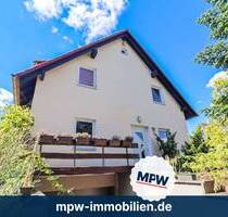 Massives Einfamilienhaus auf ca. 854 m² Grundstück: mit Keller, Wintergarten und Kamin - Hohen Neuendorf Bergfelde