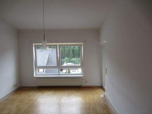 Wohnzimmer - 2 Zimmer Etagenwohnung zum Kaufen in Schramberg