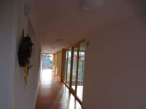 geschlossener Laubengang - 