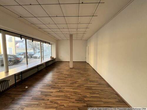 Raum 1 - Büro oder Ladenfläche Nähe Rathausplatz in Mitten von Dorfen!