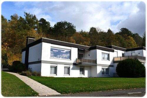 Bild1 - Gepflegte Doppelhaushälfte mit großzügigem Raumangebot in ruhiger Stadtrandlage - familienfreundlich & naturnah!