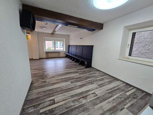 021 - 8 Zimmer Einfamilienhaus zum Kaufen in Tholey