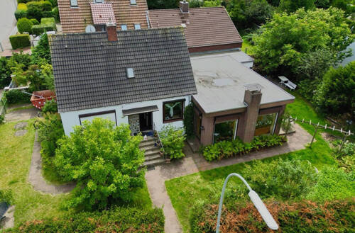 Luftaufnahme Frontansicht - 4 Zimmer Einfamilienhaus in Bremerhaven