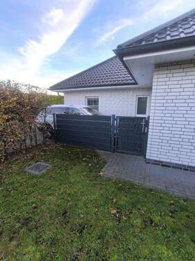 Stellplatz direkt vor Garage - 