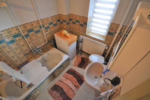 EG: Tageslichtbad mit BW - 