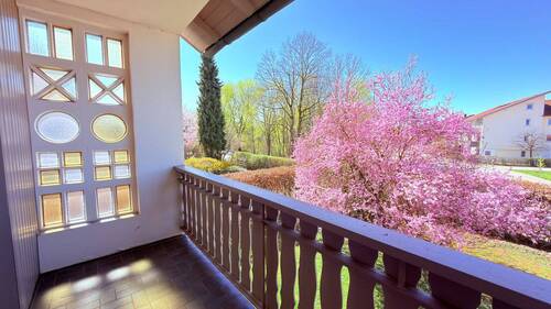 Balkon zum Vorgarten - 