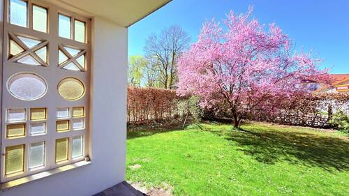 Terrasse zum Vorgarten - 