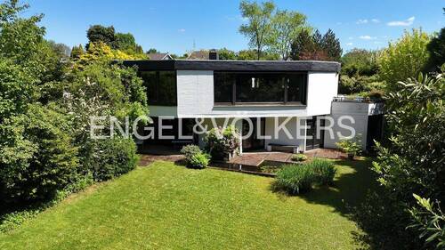 Gartenansicht - Haan-Musikantenviertel: Architekten-Haus am Waldrand