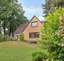 Vermietetes Zweifamilienhaus in Bissendorf mit großem Garten und Doppelgarage - Wedemark