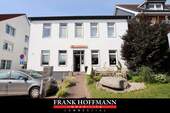 V10189-5 Titelbild - Gepflegtes Wohn- Geschäftshaus mit vermietetem Einfamilienhaus in Eutin