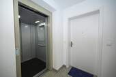 Mit Aufzug - 