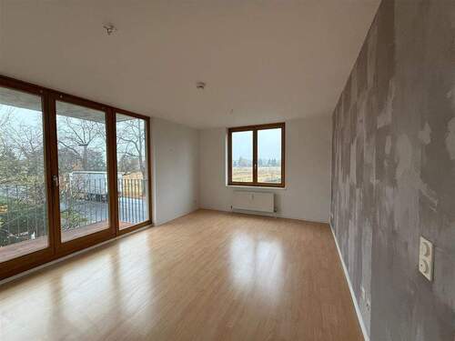 Wohnzimmer - 2 Zimmer Etagenwohnung zur Miete in Velten