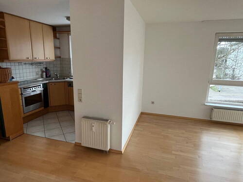 Wohnzimmer und Küche - Etagenwohnung mit 72,00 m&sup2; in Gerlingen zur Miete