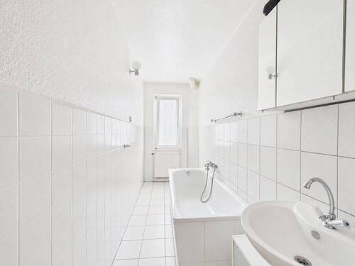 Bad - Etagenwohnung mit 84,10 m&sup2; in Dortmund zum Kaufen