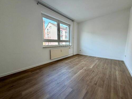 Schlafzimmer - 2 Zimmer Etagenwohnung zur Miete in Frankfurt am Main