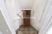 V10189-5 KG Treppenhaus - 