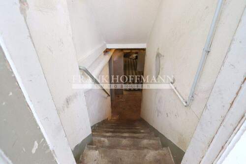 V10189-5 KG Treppenhaus - 