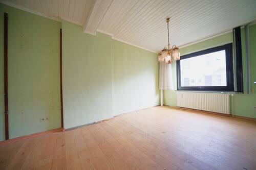 Wohn- und Esszimmer - 4 Zimmer Reihenendhaus in Bremen