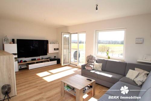 Wohnbereich - 3 Zimmer Etagenwohnung zum Kaufen in Mainhausen / Zellhausen