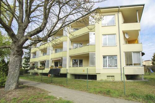 Außenansicht - Vermietete 2,5- Zimmer Wohnung mit großzügigem Balkon in Rudow (Neukölln)