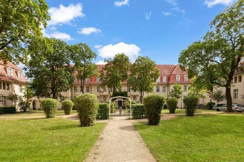 Parkgarten - Wohnen im denkmalgeschützten Architekturensemble Ludwigpark - 3 Zimmer Hochparterre