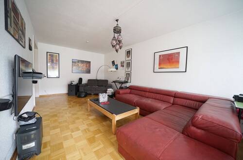 Wohnzimmer 2 - 4 Zimmer Etagenwohnung zum Kaufen in Bremen