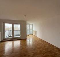 IDEAL FÜR JUNG UND ALT - Gemütliche 2-Zimmer-Wohnung mit EBK, Balkon und Fahrstuhl - Bernau