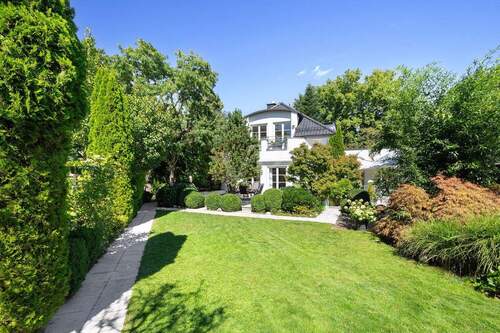 Startbild - 6 Zimmer Einfamilienhaus zum Kaufen in Grünwald