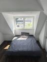 Schlafzimmer mit Rollläden - 